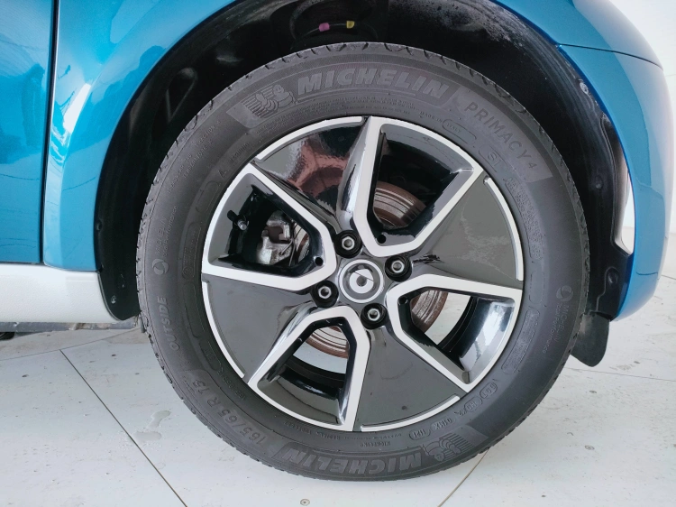 8 - smart fortwo Fortwo eq Passion 4,6kW