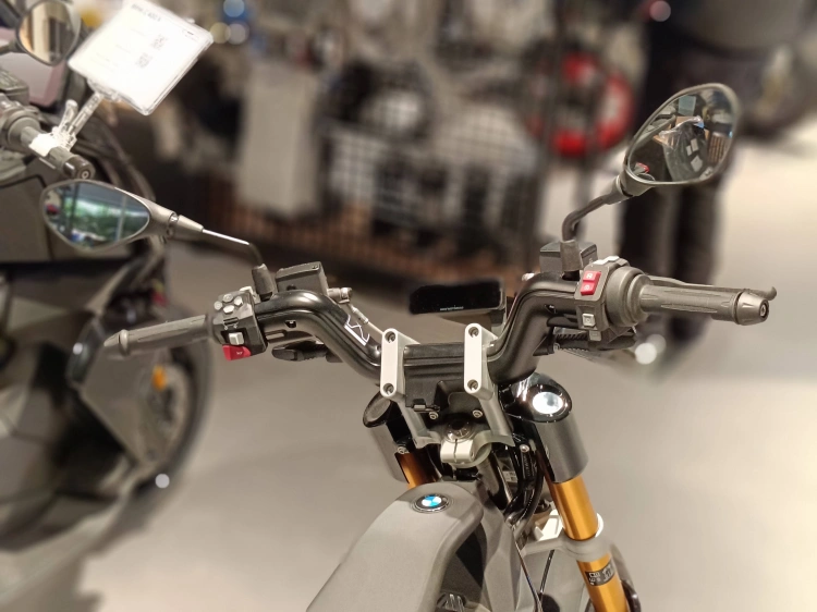 6 - BMW Motorrad C SCOOTER CE 02 AM