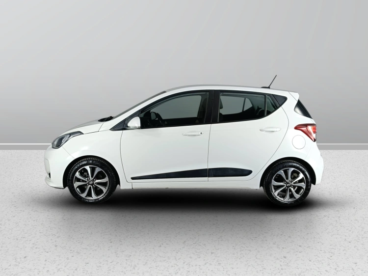 6 - Hyundai i10 i10 1.0 Prime