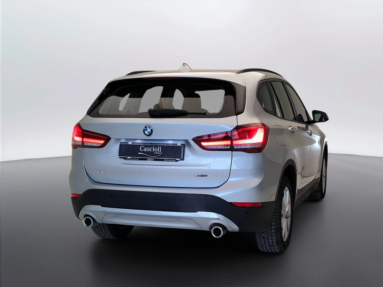 6 - BMW X1 X1 xdrive18d Advantage auto
