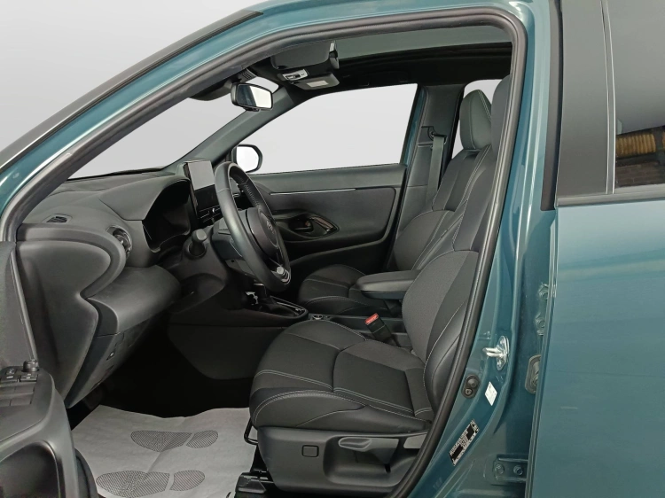8 - Toyota Yaris Cross Yaris Cross 1.5h Lounge awd-i 130cv e-cvt