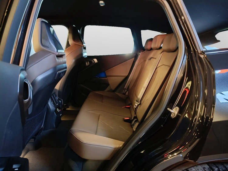 7 - BMW X3 BMW X3 30e xDrive