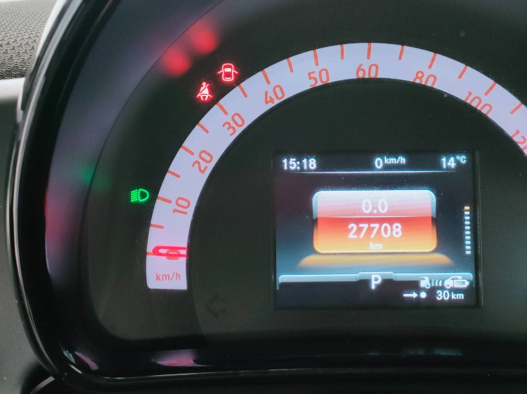 15 - smart fortwo Fortwo eq Passion 4,6kW