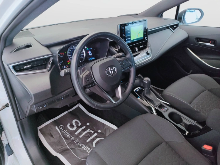 14 - Toyota Corolla Corolla Touring Sports 1.8h Business Tech cvt