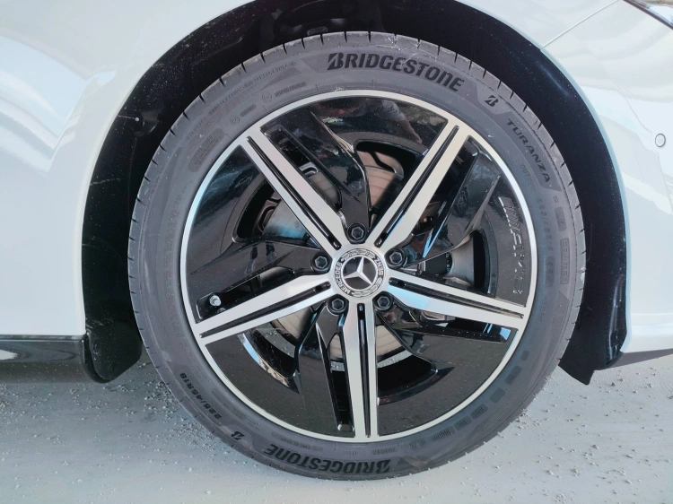 6 - Mercedes-Benz CLA 180