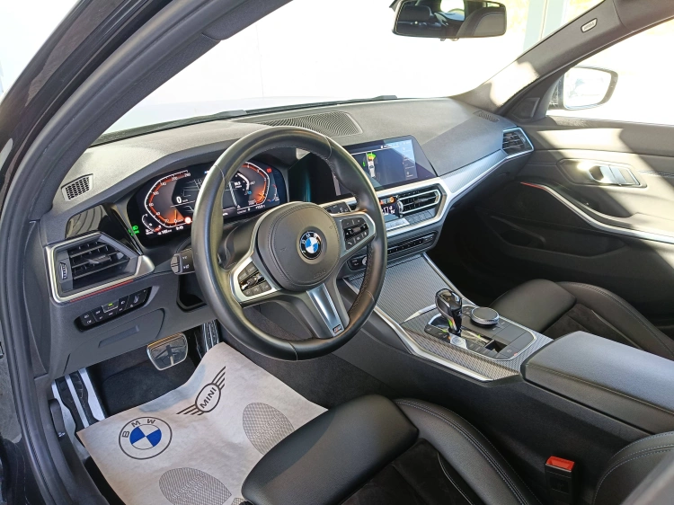 7 - BMW Serie 3 318d Touring Msport auto