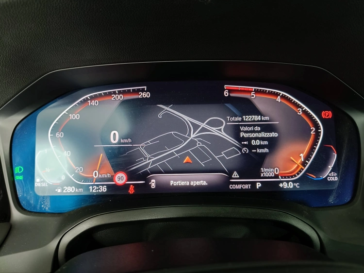 12 - BMW 3 320d Touring Business Advantage auto