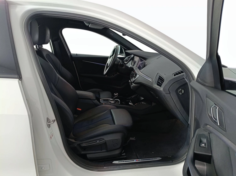 11 - BMW Serie 1 116d Msport auto