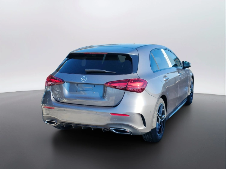 6 - Mercedes-Benz Classe A 180 d Automatic