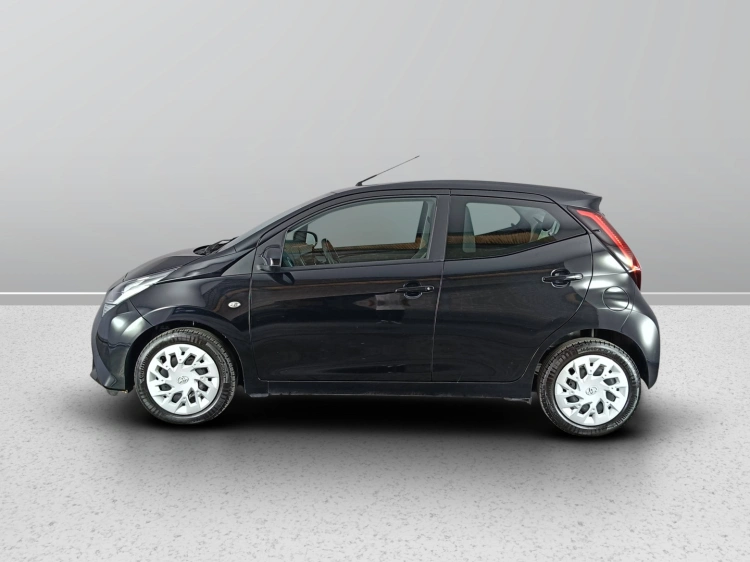 3 - Toyota AYGO TOYOTA Aygo Connect 1.0 VVT-i 72 CV 5 porte x-play MMT