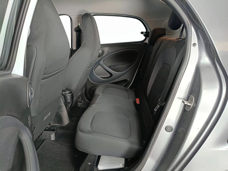 10 - smart forfour Forfour eq Passion 22kW