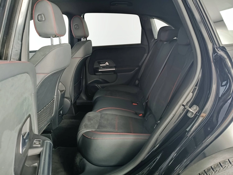 10 - Mercedes-Benz Classe B 180 d AMG Line Premium auto