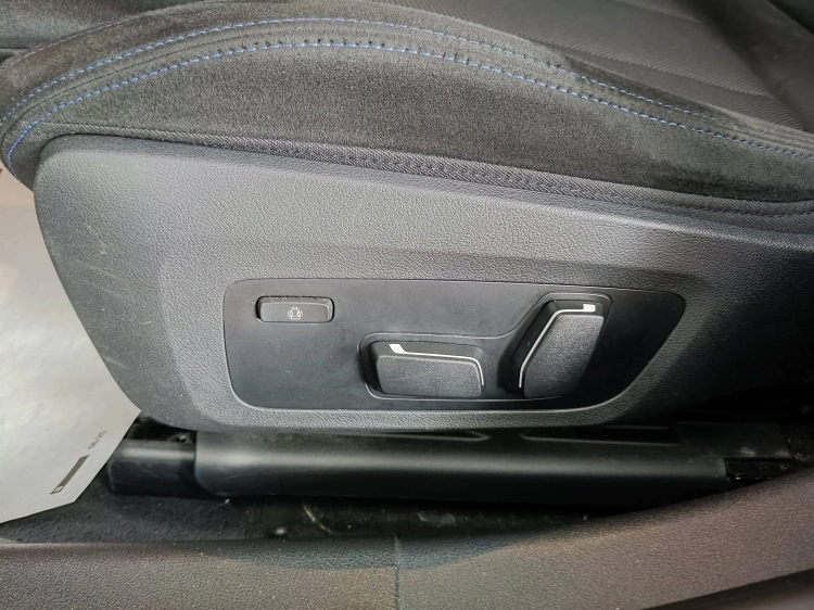 18 - BMW Serie 3 320d Touring mhev 48V Msport xdrive auto