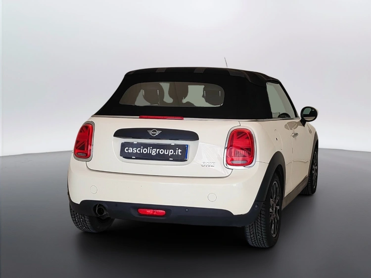 6 - MINI One Mini Cabrio 1.5 One