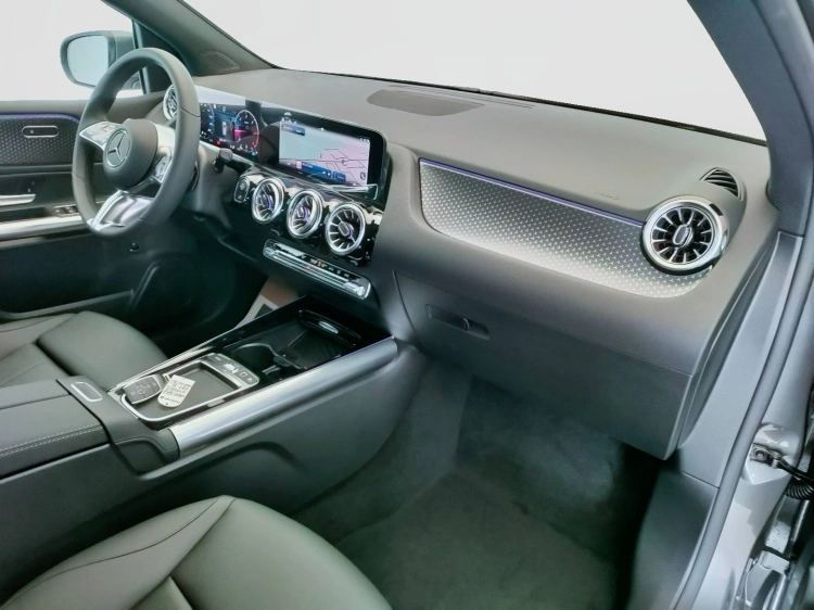 15 - Mercedes-Benz Classe B 180 d Street Edition auto