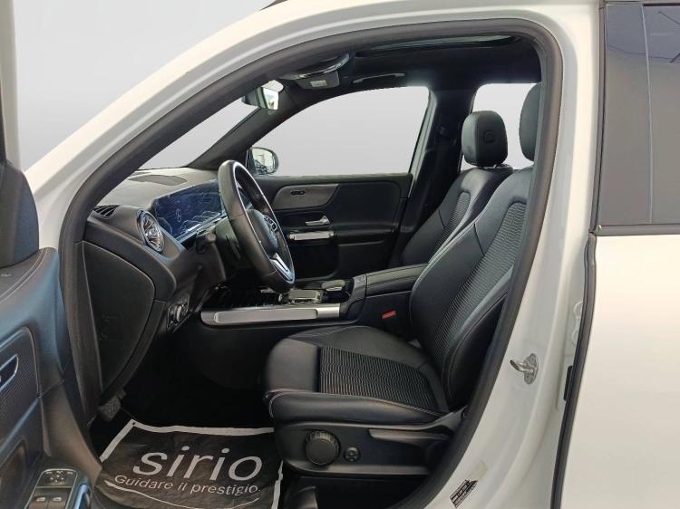 8 - Mercedes-Benz GLB 200 d Sport Plus 4matic auto