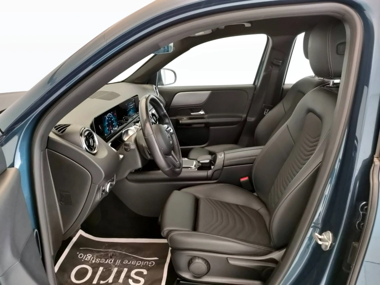 11 - Mercedes-Benz GLB 200 d Sport auto 7p.ti