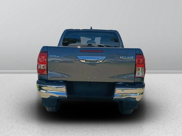 4 - Toyota Professional HI LUX 4X2 - 4X4 HILUX 2.8D A 48VDC4WD LNG MY25