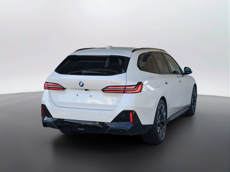4 - BMW Serie 5 BMW 520d Touring