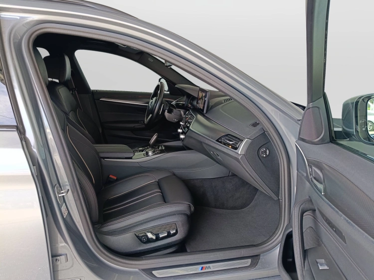 11 - BMW Serie 5 520d Touring mhev 48V xdrive Msport auto