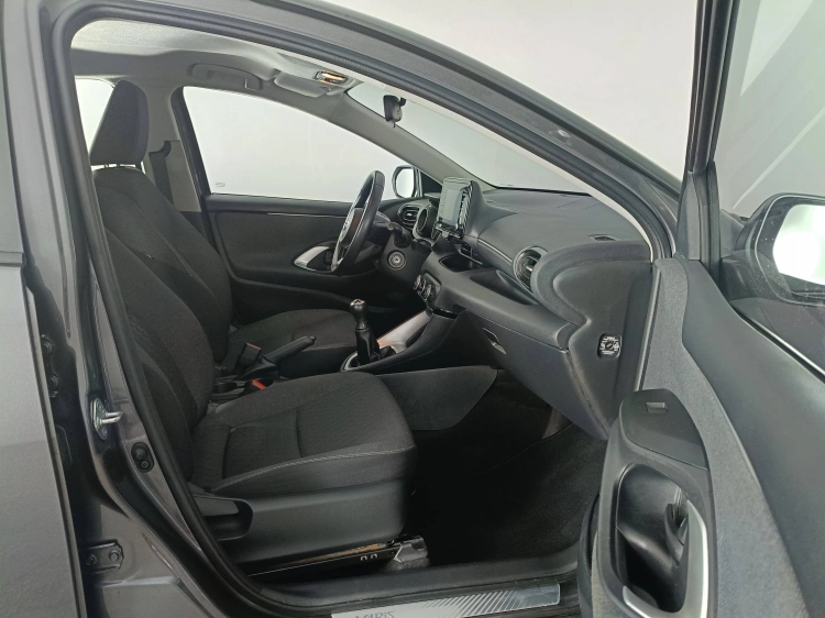 11 - Toyota Yaris Yaris 1.0 Trend