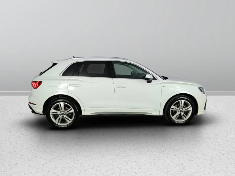 6 - Audi Q3 Q3 35 2.0 tdi s-tronic