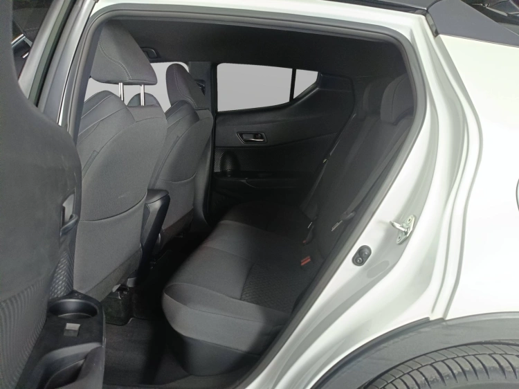 9 - Toyota C-HR C-HR 2.0h Trend e-cvt
