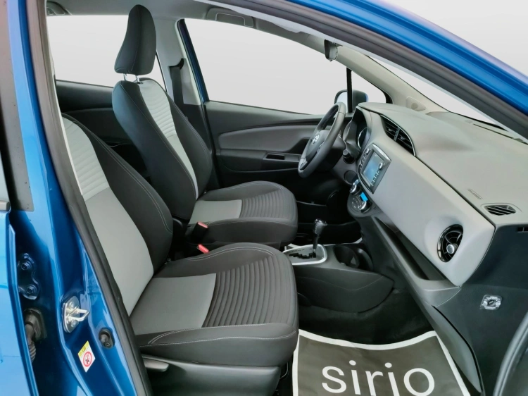 11 - Toyota Yaris Yaris 5p 1.5h Business
