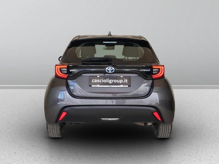 4 - Toyota Yaris Yaris 1.5h Trend