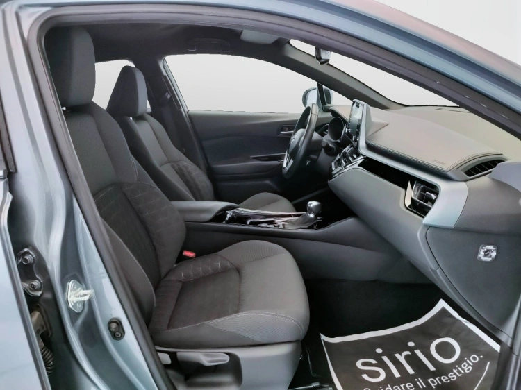 15 - Toyota C-HR C-HR 1.8h Trend e-cvt