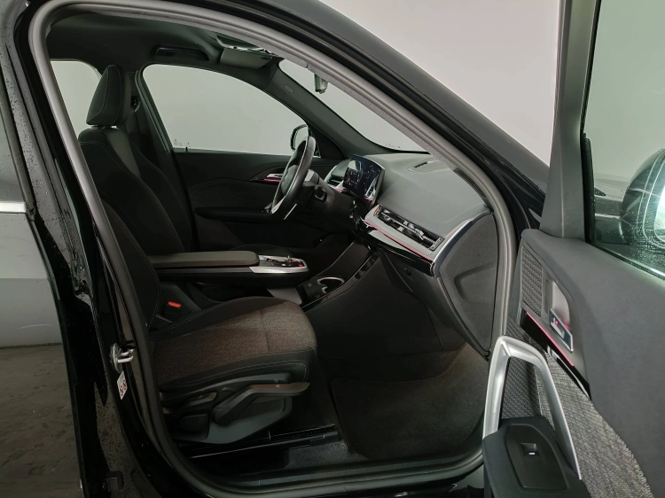11 - BMW X1 X1 sdrive18d Edition Essence auto