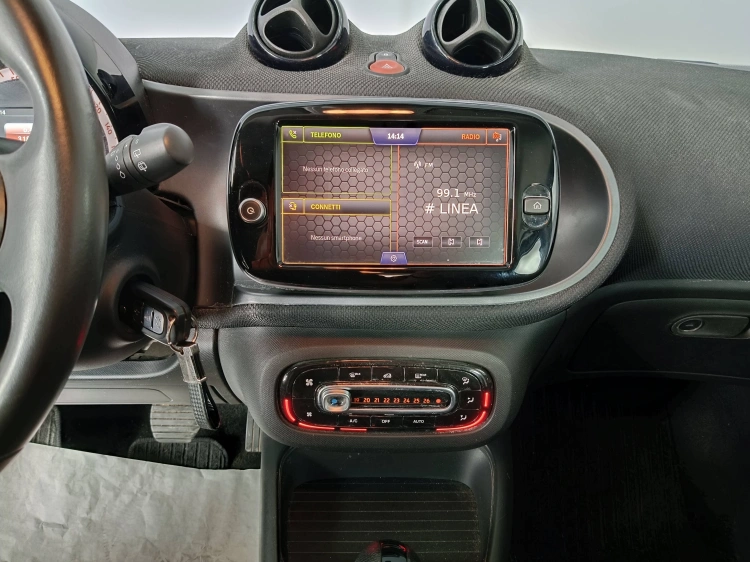 14 - smart forfour Forfour eq Passion 22kW