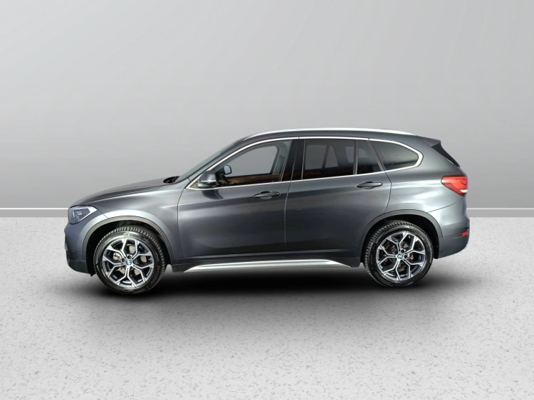 3 - BMW X1 X1 sdrive18d xLine auto