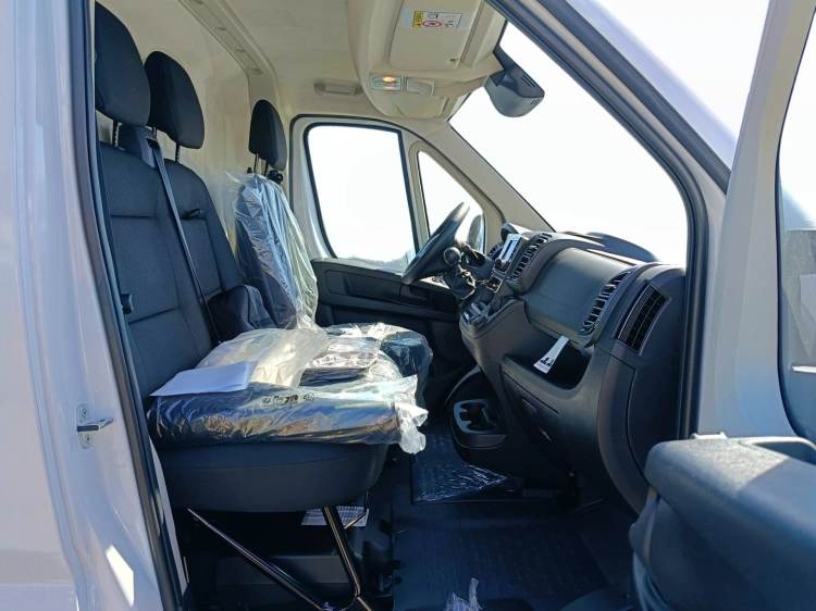 12 - Toyota Professional Proace Max PMAX VAN 120M L2H2 33 S MY24