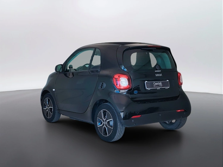 7 - smart fortwo Fortwo eq Passion 22kW