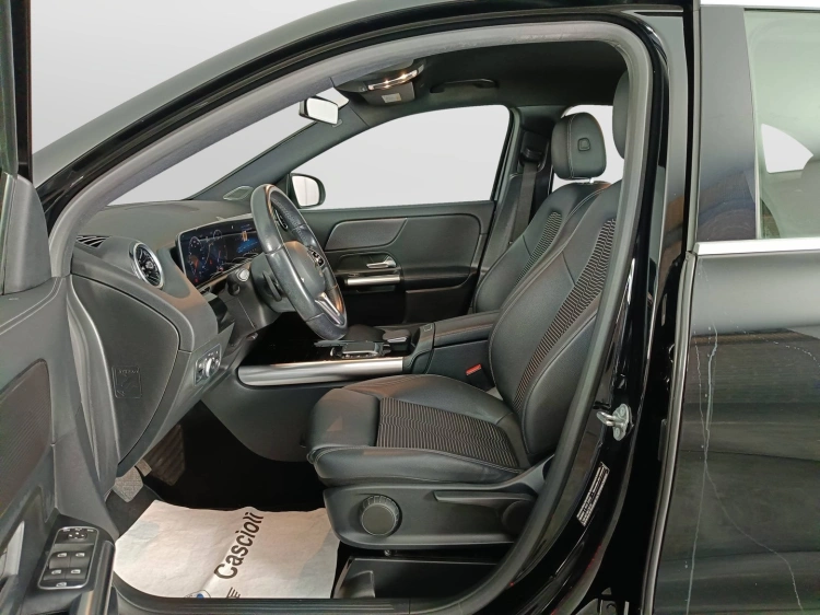8 - Mercedes-Benz GLA 200 d Sport Plus auto