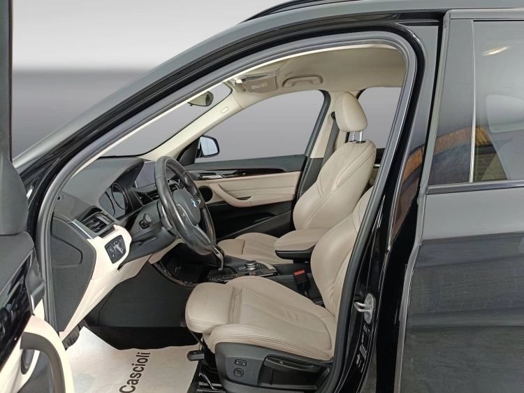 8 - BMW X1 X1 sdrive20d xLine