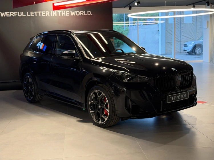 11 - BMW X1 M BMW X1 M35i xDrive