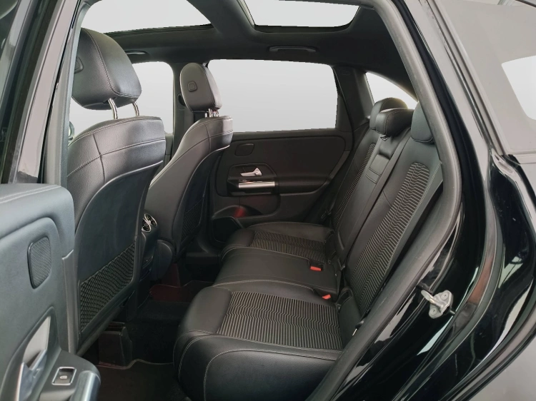 9 - Mercedes-Benz Classe B 180 d Sport Plus auto