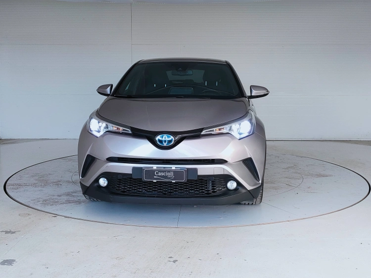 2 - Toyota C-HR C-HR 1.8h Trend 2wd e-cvt