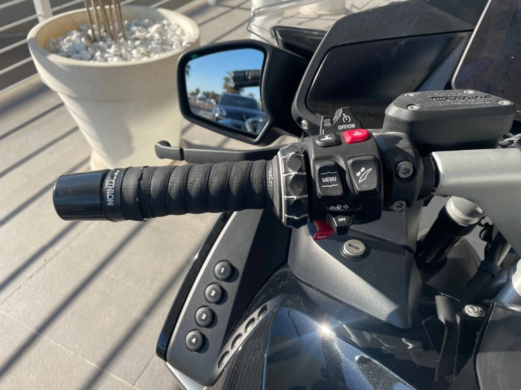 4 - BMW Motorrad RT R 1250 RT Triple Black Abs my21