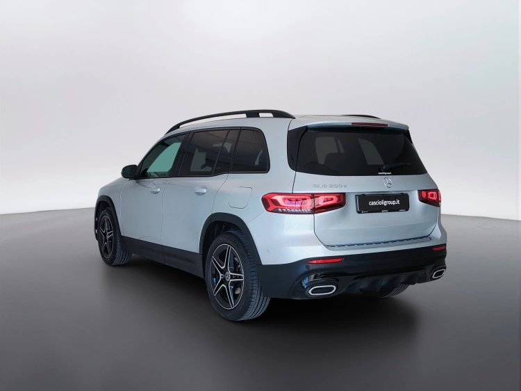 7 - Mercedes-Benz GLB 200 d Premium auto