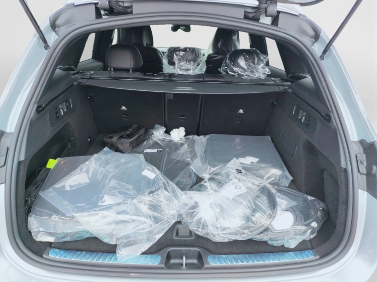 5 - Mercedes-Benz GLC 300 de 4MATIC