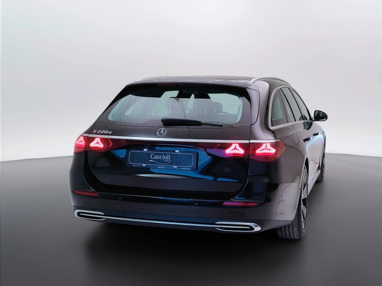 6 - Mercedes-Benz Classe E SW 220 d Advanced auto