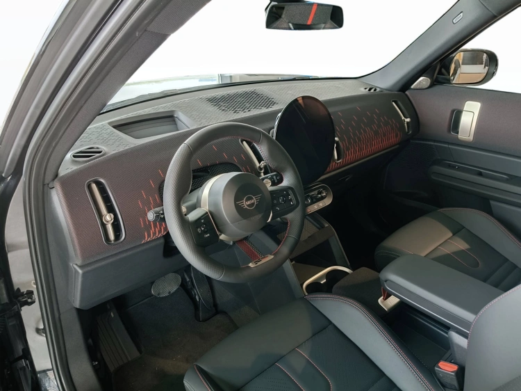6 - MINI Countryman MINI Countryman D