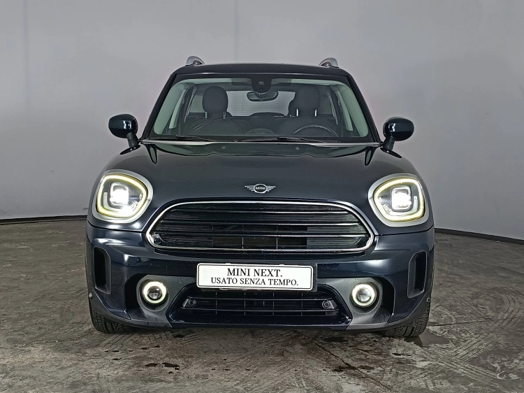 2 - MINI Countryman Mini Countryman 1.5 One D Essential auto