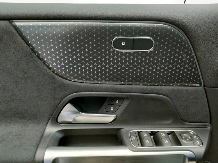 11 - Mercedes-Benz EQB 250+