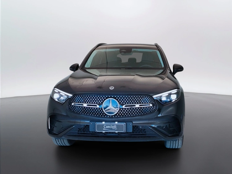 2 - Mercedes-Benz GLC 220 d AMG Line Advanced 4matic auto