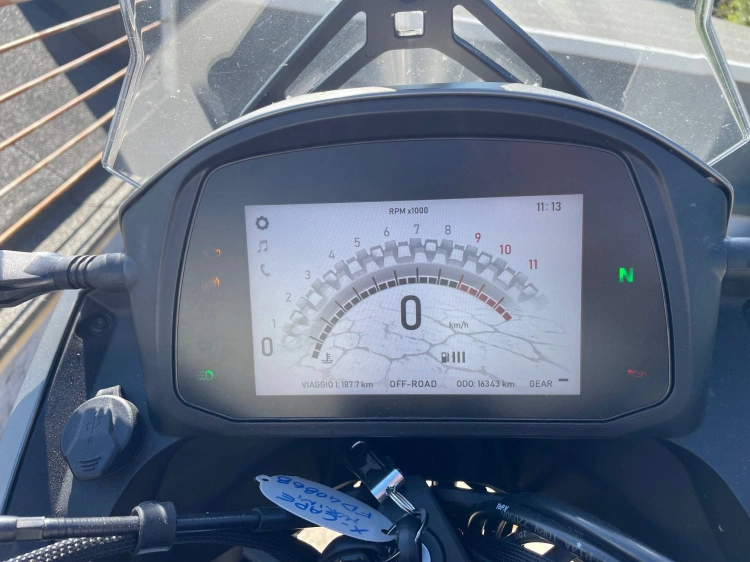 6 - Moto morini X Cape X Cape 650 cerchi a raggi Abs