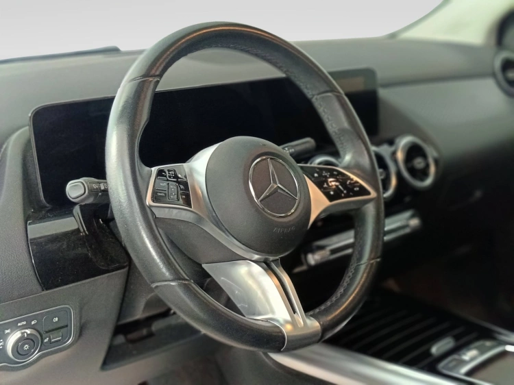16 - Mercedes-Benz Classe B 180 d Progressive Advanced auto